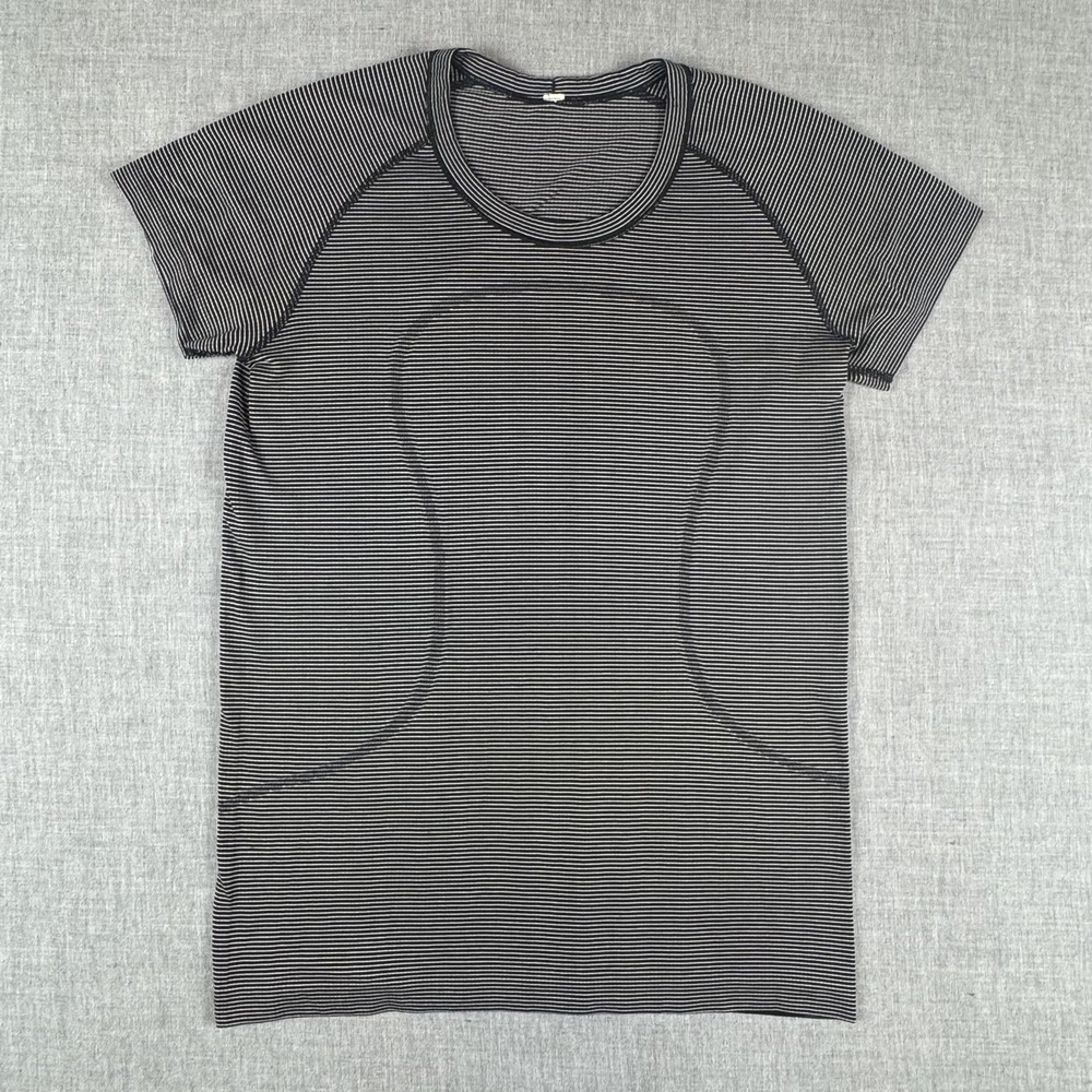 Lululemon Shirt Womens 10 Black Stripe Swiftly Tech Short Sleeve Run Yoga Gym